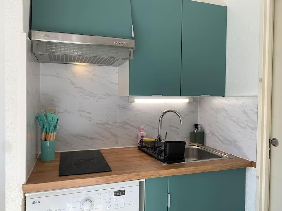 Maisonnette Dans Belle Residence Saint-Vallier-de-Thiey Exterior foto